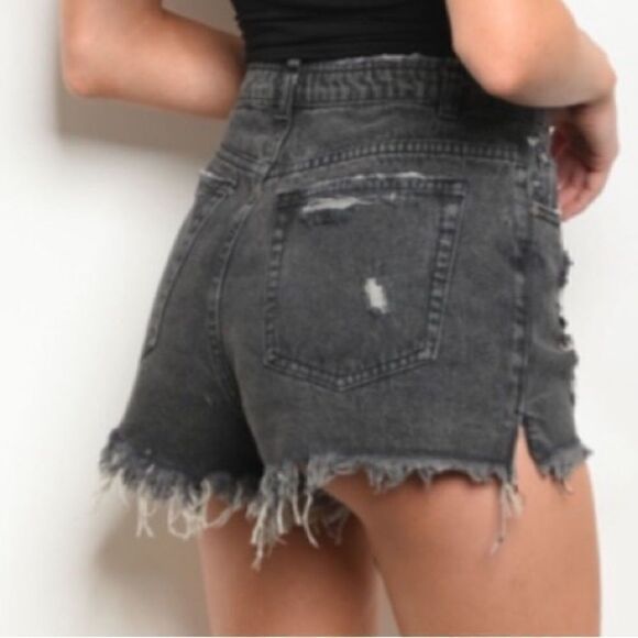 Distressed Denim‎  Shorts - Picture 5 of 9